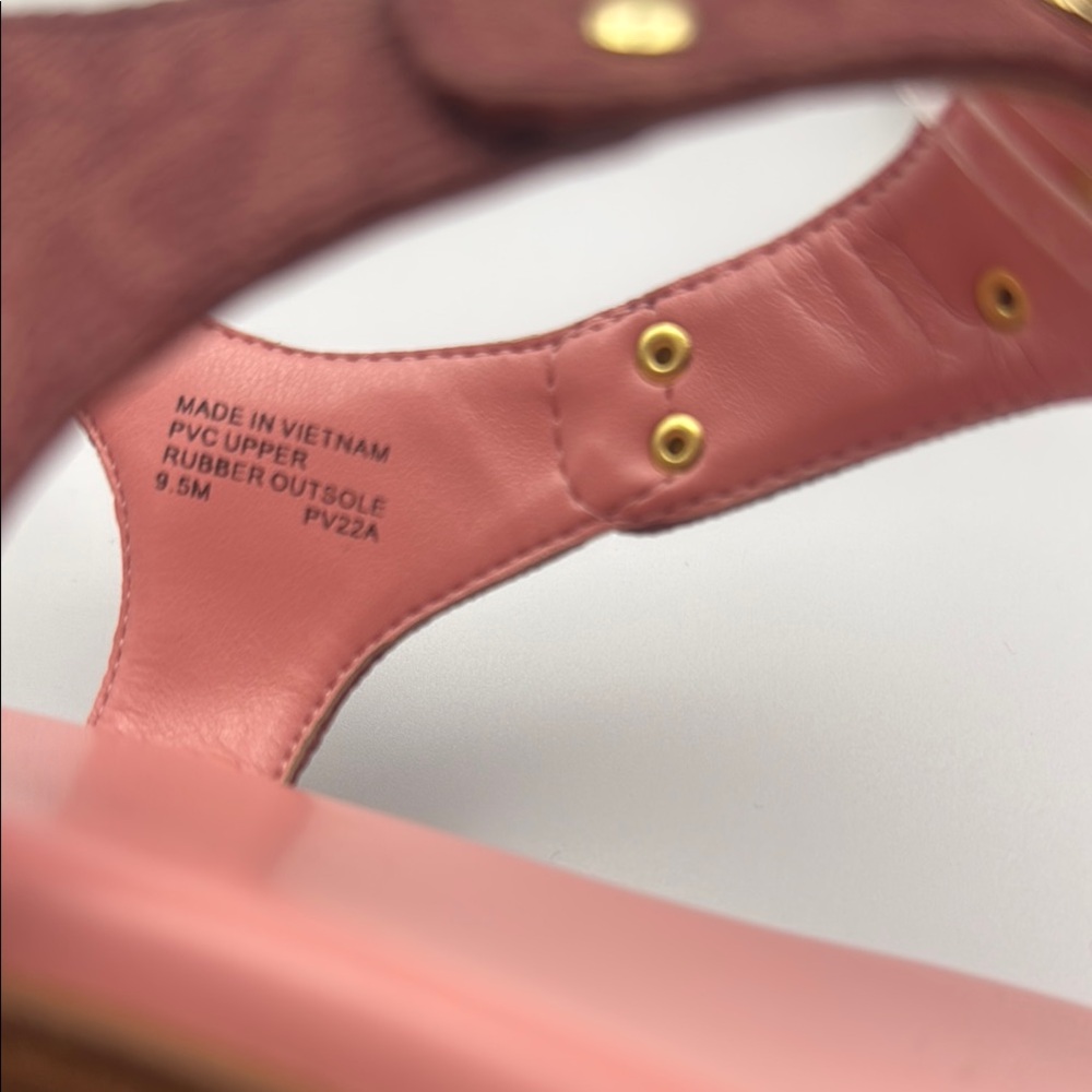 Michael Kors Pink and Gold Sandals‎ with T-Strap Design - Picture 4 of 10